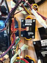 Load image into Gallery viewer, Pokemon Master Cluster Bracket
